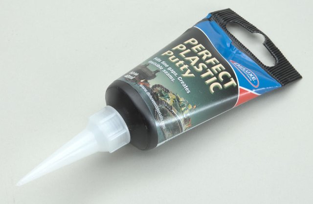 Deluxe Materials Perfect Plastic Putty 40ml